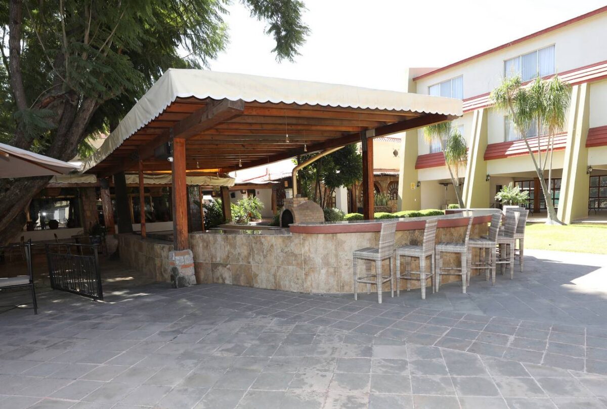 Alberca Hotel Real de Minas Tradicional, Hotel en Santiago de Querétaro