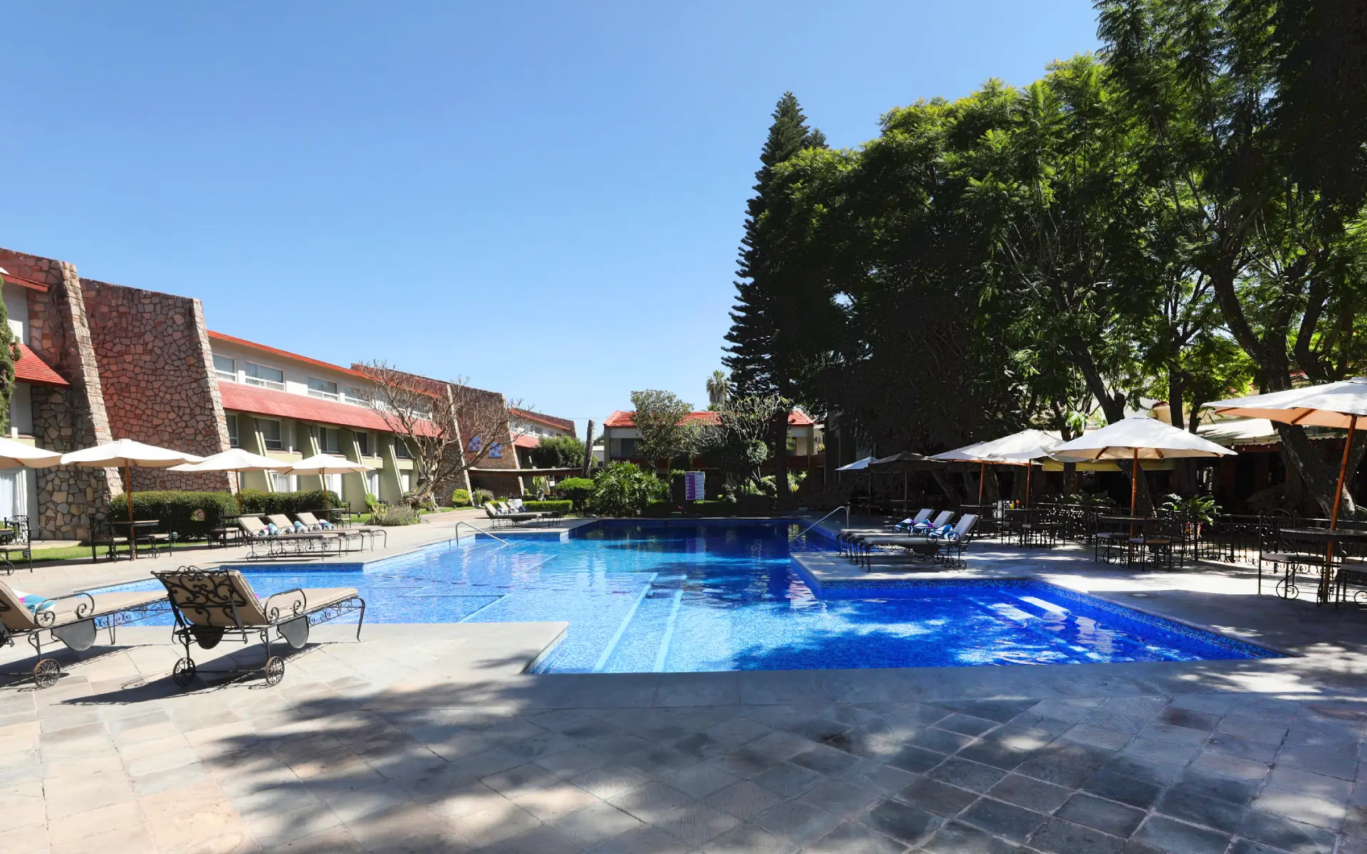 Alberca Hotel Real de Minas Tradicional, Hotel en Santiago de Querétaro